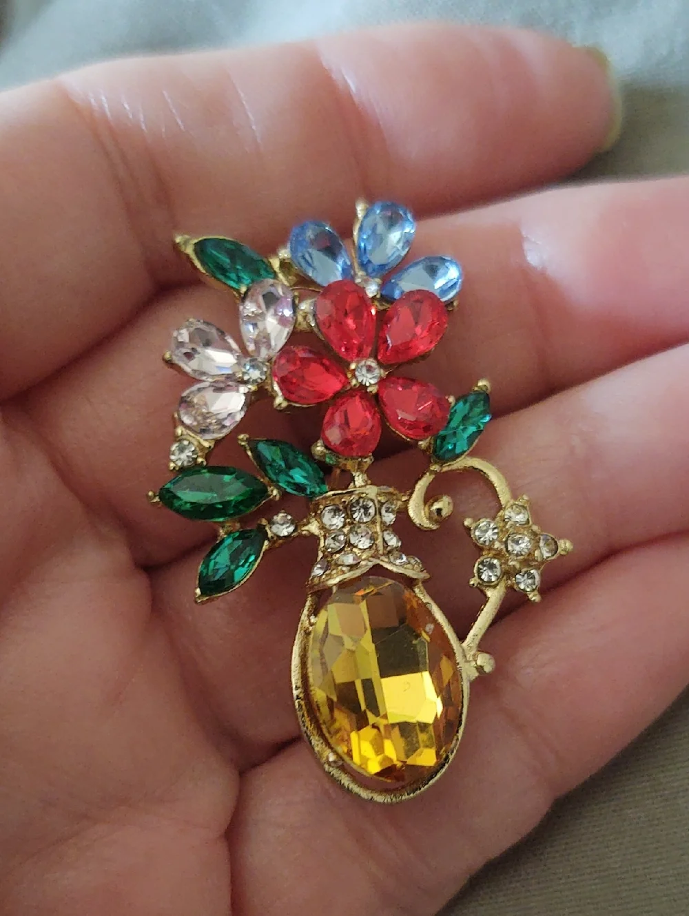 Floral Crystal Brooch with  Vase